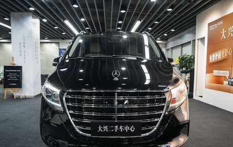 Mercedes-Benz V-Класс, 2025 год, 8 920 000 рублей, 2 фотография