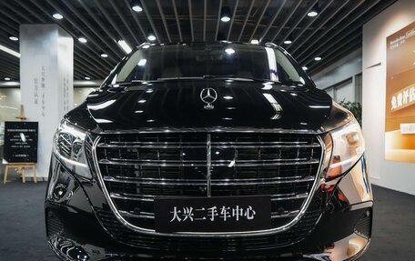 Mercedes-Benz V-Класс, 2025 год, 8 920 000 рублей, 13 фотография