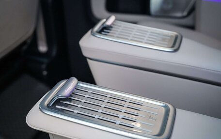 Mercedes-Benz V-Класс, 2025 год, 8 920 000 рублей, 32 фотография