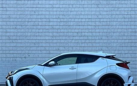 Toyota C-HR I рестайлинг, 2021 год, 1 574 000 рублей, 8 фотография