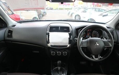 Mitsubishi RVR III рестайлинг, 2017 год, 1 524 000 рублей, 12 фотография