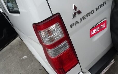 Mitsubishi Pajero Mini II, 2012 год, 580 000 рублей, 24 фотография