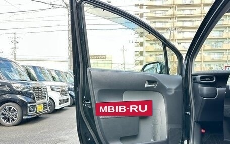 Toyota Sienta, 2023 год, 1 550 000 рублей, 9 фотография