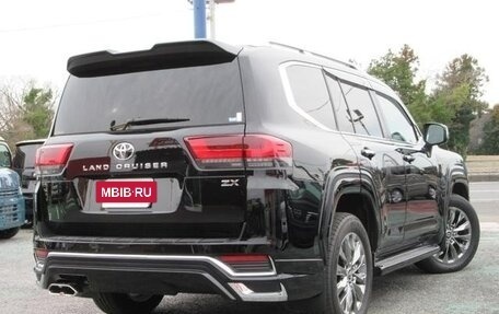 Toyota Land Cruiser, 2024 год, 10 350 000 рублей, 3 фотография