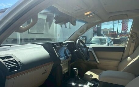 Toyota Land Cruiser Prado 150 рестайлинг 2, 2023 год, 6 530 000 рублей, 7 фотография