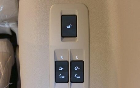 Toyota Land Cruiser Prado 150 рестайлинг 2, 2023 год, 6 530 000 рублей, 17 фотография