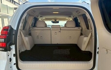 Toyota Land Cruiser Prado 150 рестайлинг 2, 2023 год, 6 530 000 рублей, 18 фотография