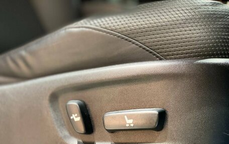 Toyota Land Cruiser Prado 150 рестайлинг 2, 2012 год, 3 282 000 рублей, 18 фотография