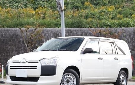 Toyota Probox I, 2016 год, 850 000 рублей, 1 фотография