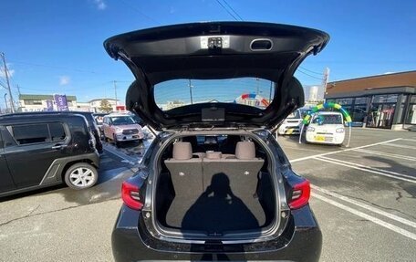 Toyota Yaris, 2022 год, 1 025 000 рублей, 18 фотография