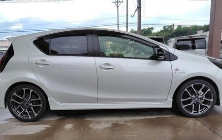 Toyota Aqua I, 2021 год, 1 250 000 рублей, 6 фотография