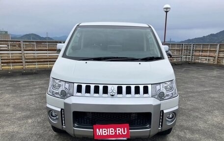 Mitsubishi Delica D:5 I, 2017 год, 2 090 000 рублей, 2 фотография