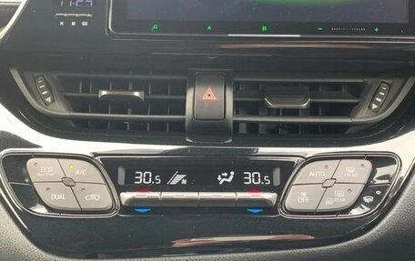 Toyota C-HR I рестайлинг, 2019 год, 1 450 000 рублей, 9 фотография