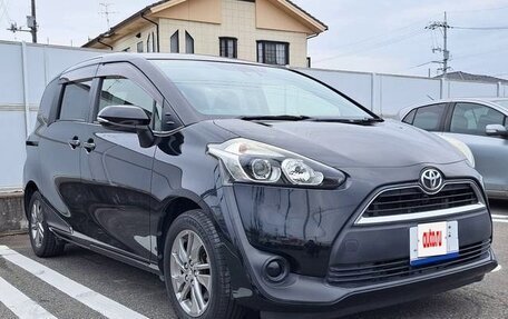 Toyota Sienta II, 2017 год, 1 020 000 рублей, 3 фотография