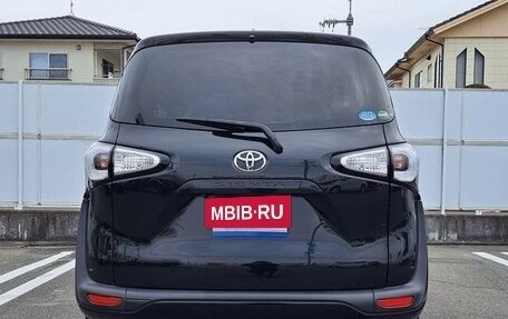 Toyota Sienta II, 2017 год, 1 020 000 рублей, 5 фотография