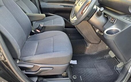 Toyota Sienta II, 2017 год, 1 020 000 рублей, 12 фотография