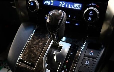 Toyota Alphard III, 2022 год, 5 750 000 рублей, 15 фотография