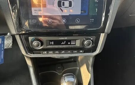 Skoda Rapid II, 2022 год, 1 400 000 рублей, 10 фотография