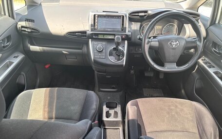 Toyota Wish II, 2016 год, 1 156 000 рублей, 10 фотография