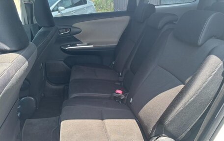 Toyota Wish II, 2016 год, 1 156 000 рублей, 28 фотография