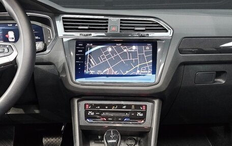 Volkswagen Tiguan II, 2022 год, 2 550 000 рублей, 15 фотография