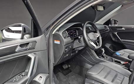 Volkswagen Tiguan II, 2022 год, 2 550 000 рублей, 9 фотография