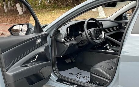 Hyundai Elantra, 2022 год, 1 190 000 рублей, 10 фотография