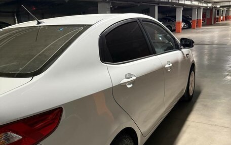 KIA Rio III рестайлинг, 2013 год, 860 000 рублей, 3 фотография