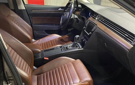 Volkswagen Passat B8 рестайлинг, 2016 год, 2 400 000 рублей, 17 фотография