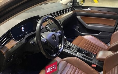 Volkswagen Passat B8 рестайлинг, 2016 год, 2 400 000 рублей, 16 фотография