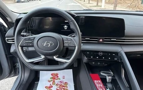 Hyundai Elantra, 2023 год, 1 363 000 рублей, 8 фотография