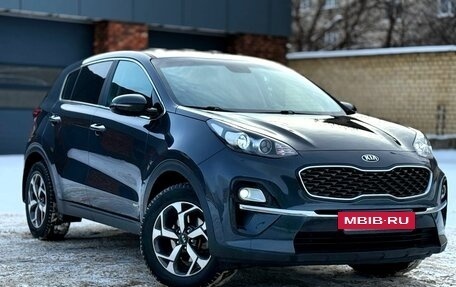 KIA Sportage IV рестайлинг, 2018 год, 1 999 999 рублей, 2 фотография