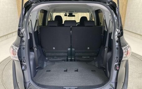 Toyota Sienta II, 2019 год, 1 198 000 рублей, 32 фотография