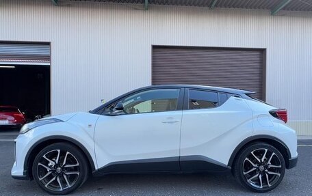 Toyota C-HR I рестайлинг, 2022 год, 1 636 000 рублей, 4 фотография