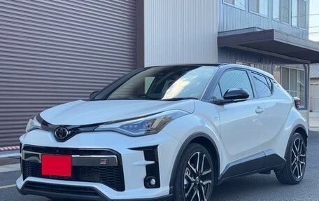 Toyota C-HR I рестайлинг, 2022 год, 1 636 000 рублей, 3 фотография