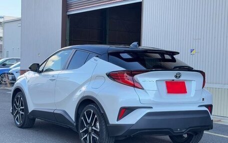 Toyota C-HR I рестайлинг, 2022 год, 1 636 000 рублей, 5 фотография