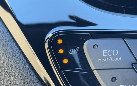 Toyota C-HR I рестайлинг, 2022 год, 1 636 000 рублей, 21 фотография