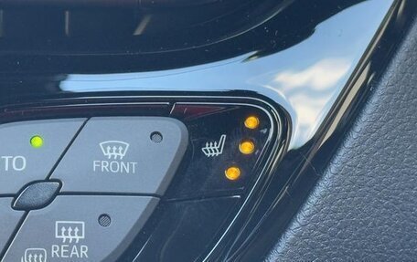 Toyota C-HR I рестайлинг, 2022 год, 1 636 000 рублей, 22 фотография