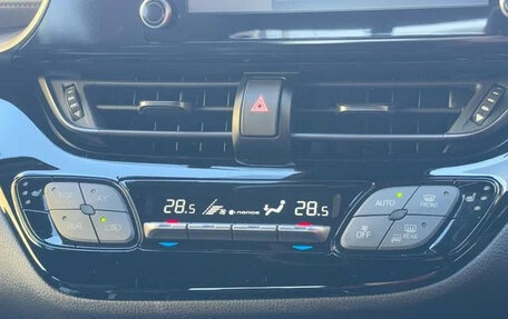 Toyota C-HR I рестайлинг, 2022 год, 1 636 000 рублей, 20 фотография