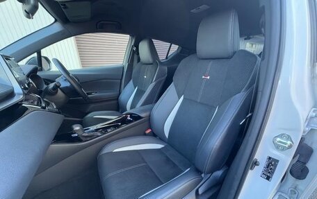 Toyota C-HR I рестайлинг, 2022 год, 1 636 000 рублей, 28 фотография