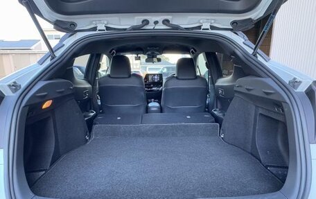 Toyota C-HR I рестайлинг, 2022 год, 1 636 000 рублей, 36 фотография