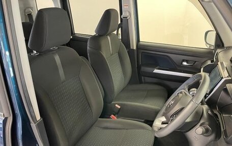 Toyota Roomy I, 2023 год, 1 165 000 рублей, 16 фотография