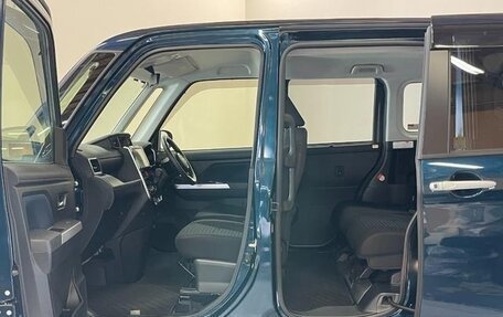 Toyota Roomy I, 2023 год, 1 165 000 рублей, 24 фотография