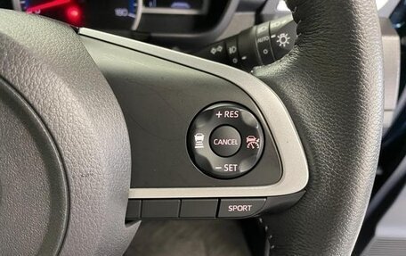 Toyota Roomy I, 2023 год, 1 165 000 рублей, 33 фотография