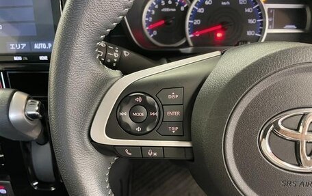 Toyota Roomy I, 2023 год, 1 165 000 рублей, 32 фотография