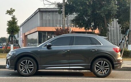 Audi Q3, 2022 год, 2 600 000 рублей, 5 фотография