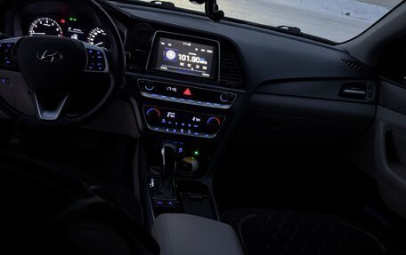 Hyundai Sonata VII, 2019 год, 2 150 000 рублей, 10 фотография