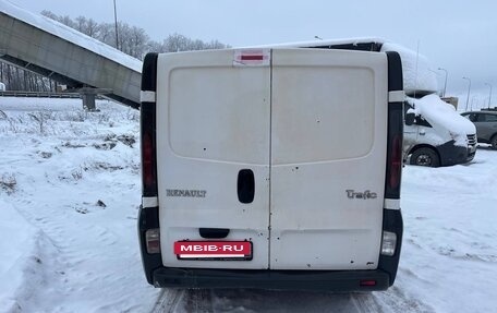 Renault Trafic, 2004 год, 630 000 рублей, 6 фотография