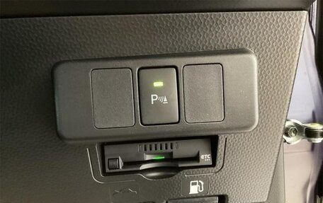 Toyota Roomy I, 2023 год, 1 020 000 рублей, 9 фотография