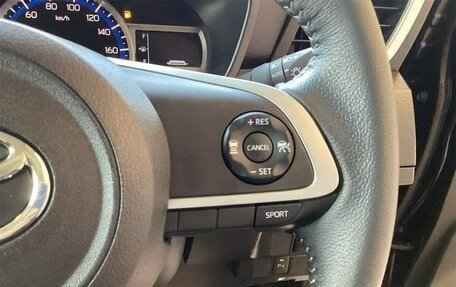 Toyota Roomy I, 2023 год, 1 020 000 рублей, 23 фотография